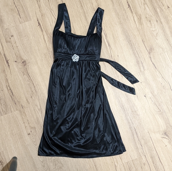 Ruby Rox Semi Formal Dress - Picture 4 of 6